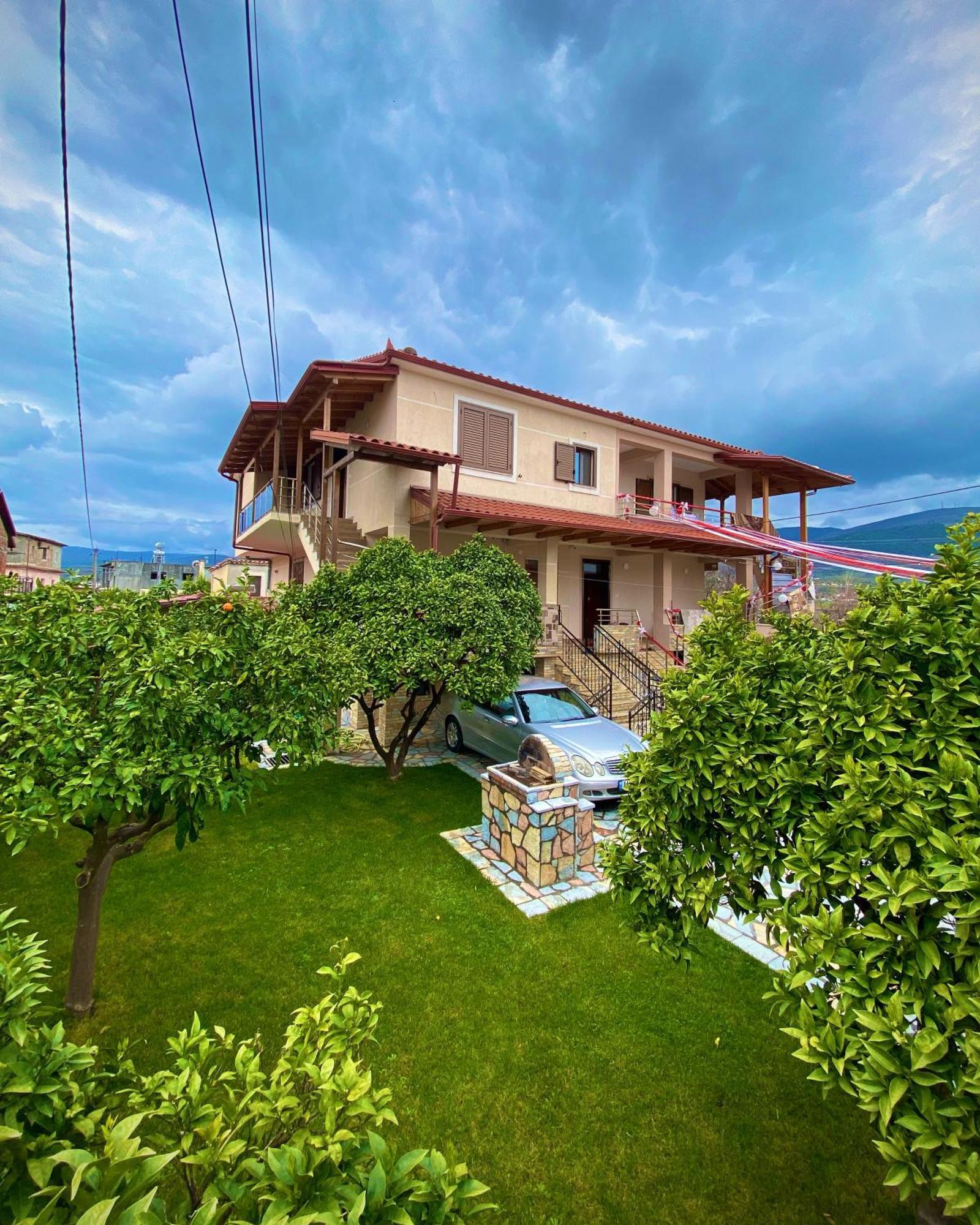 Villa Berat Exterior photo