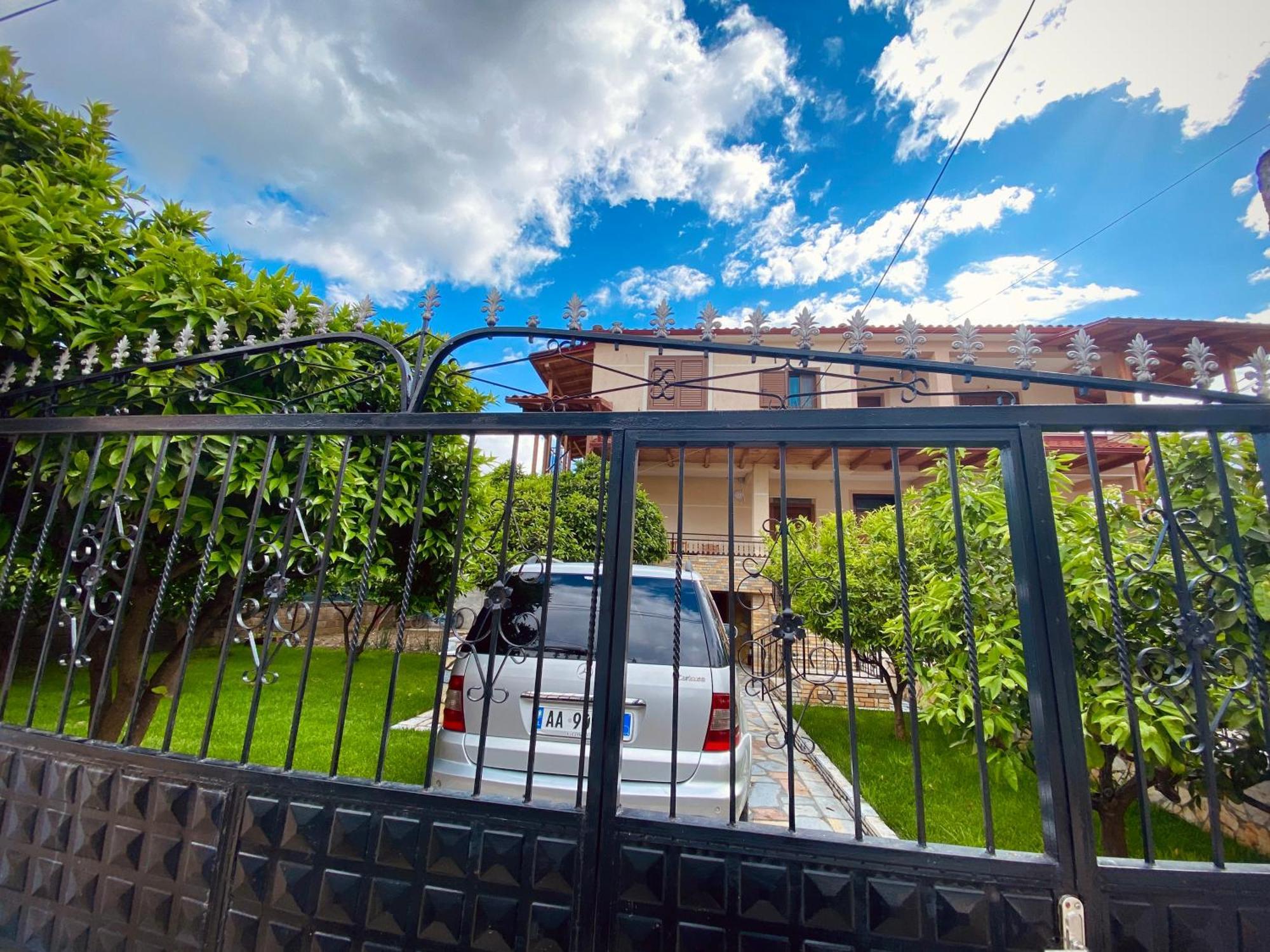 Villa Berat Exterior photo