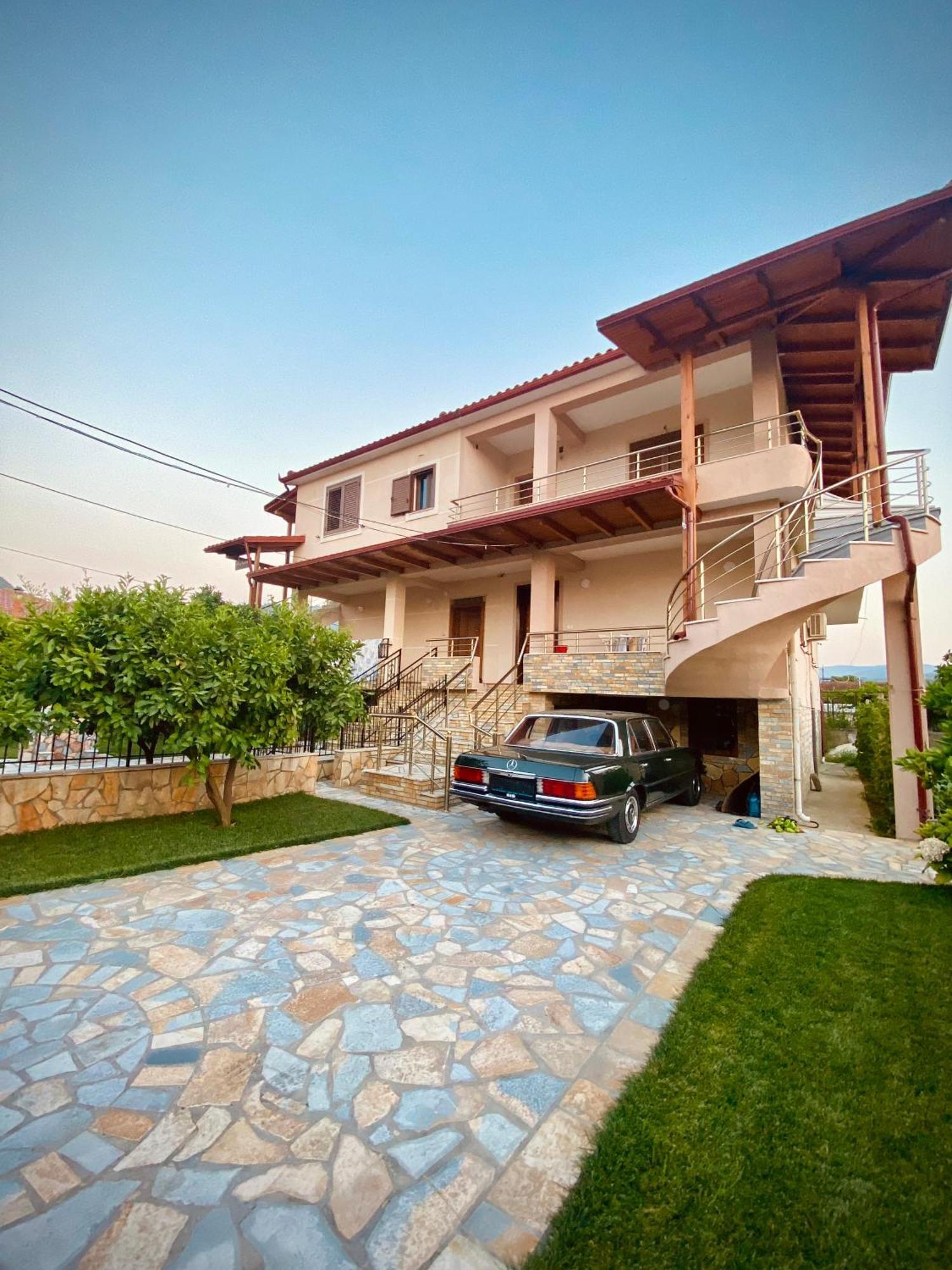 Villa Berat Exterior photo